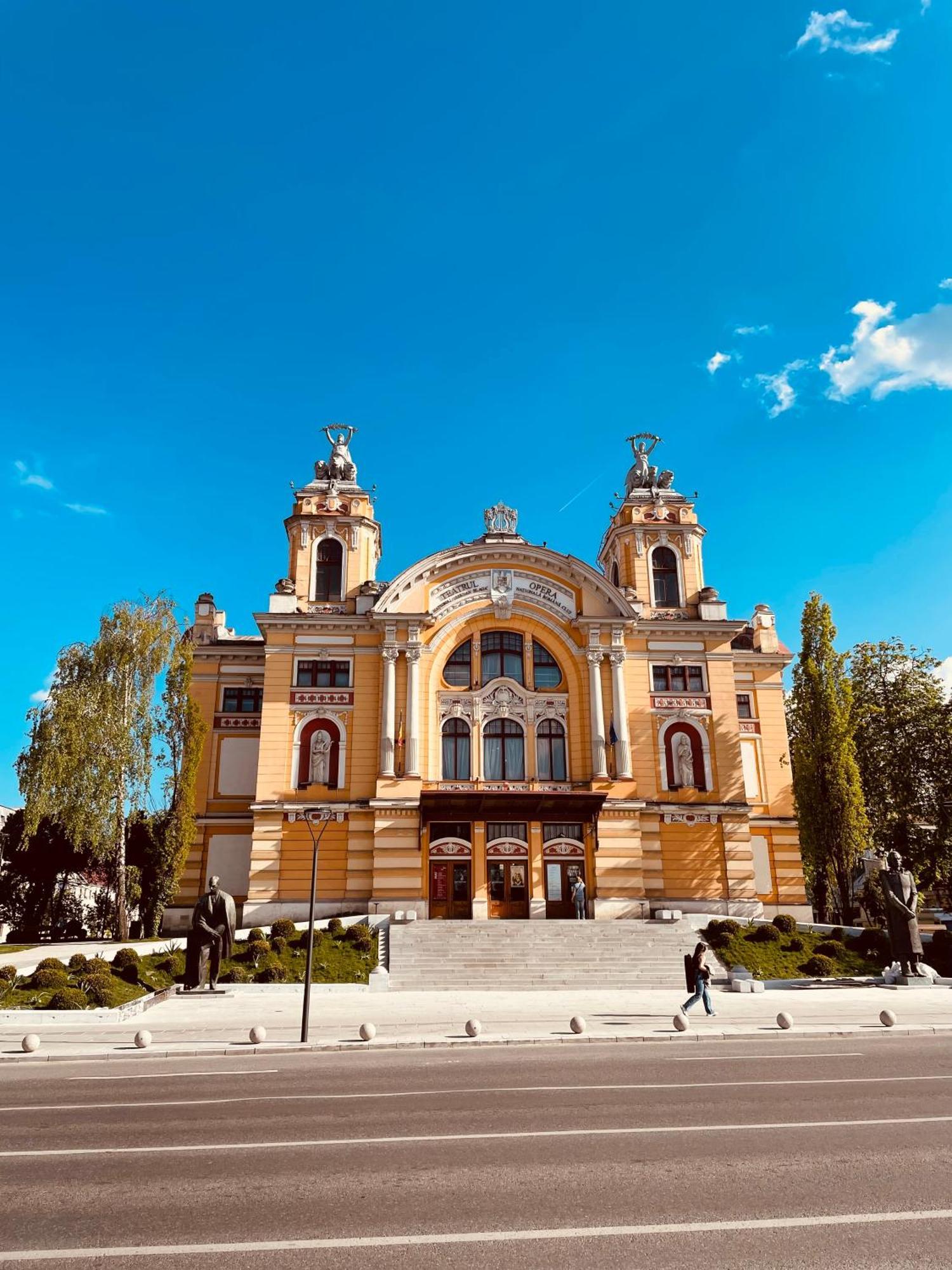 Littleparis Apartment Клуж-Напока Екстериор снимка