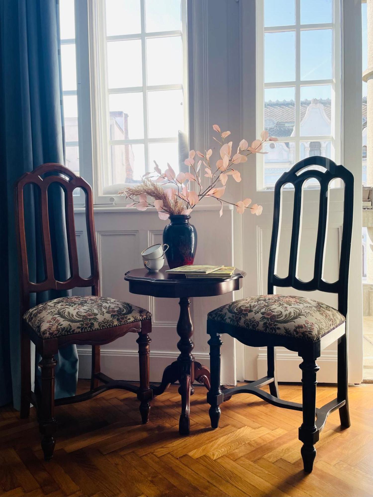 Littleparis Apartment Клуж-Напока Екстериор снимка